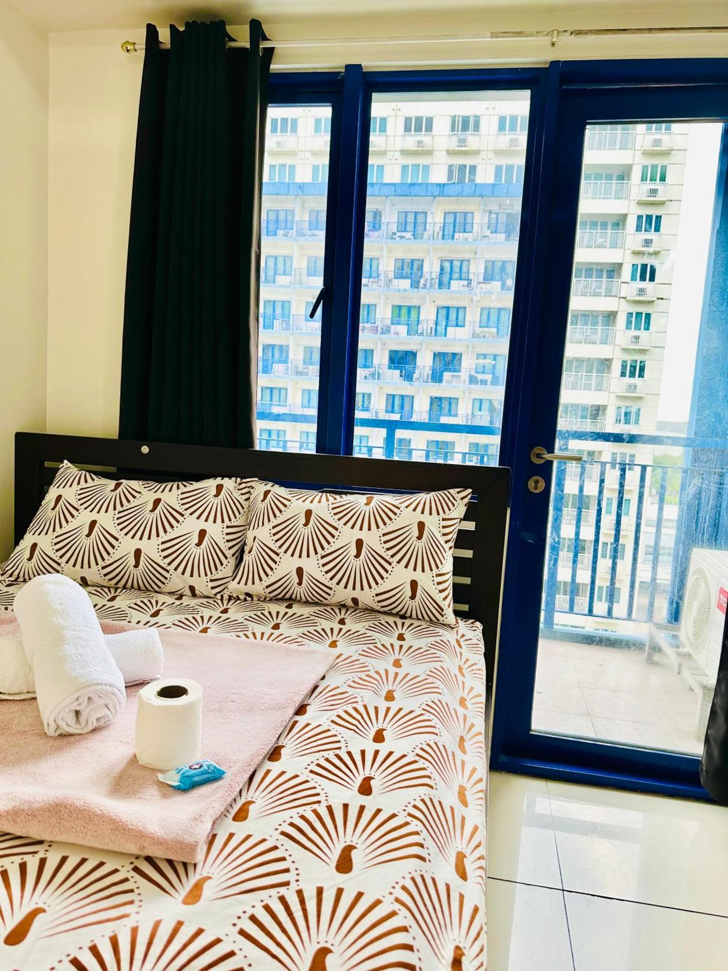 Sea 2-Br Unit With Free Parking Near Mall Of Asia Pasay Exterior foto