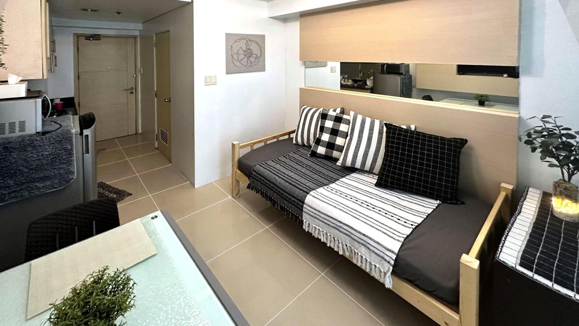 Sea 2-Br Unit With Free Parking Near Mall Of Asia Pasay Exterior foto