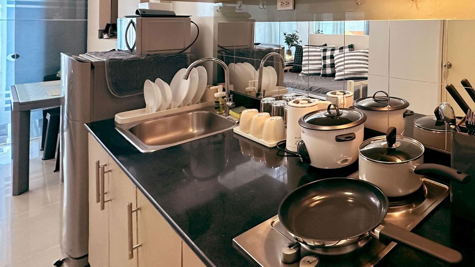 Sea 2-Br Unit With Free Parking Near Mall Of Asia Pasay Exterior foto