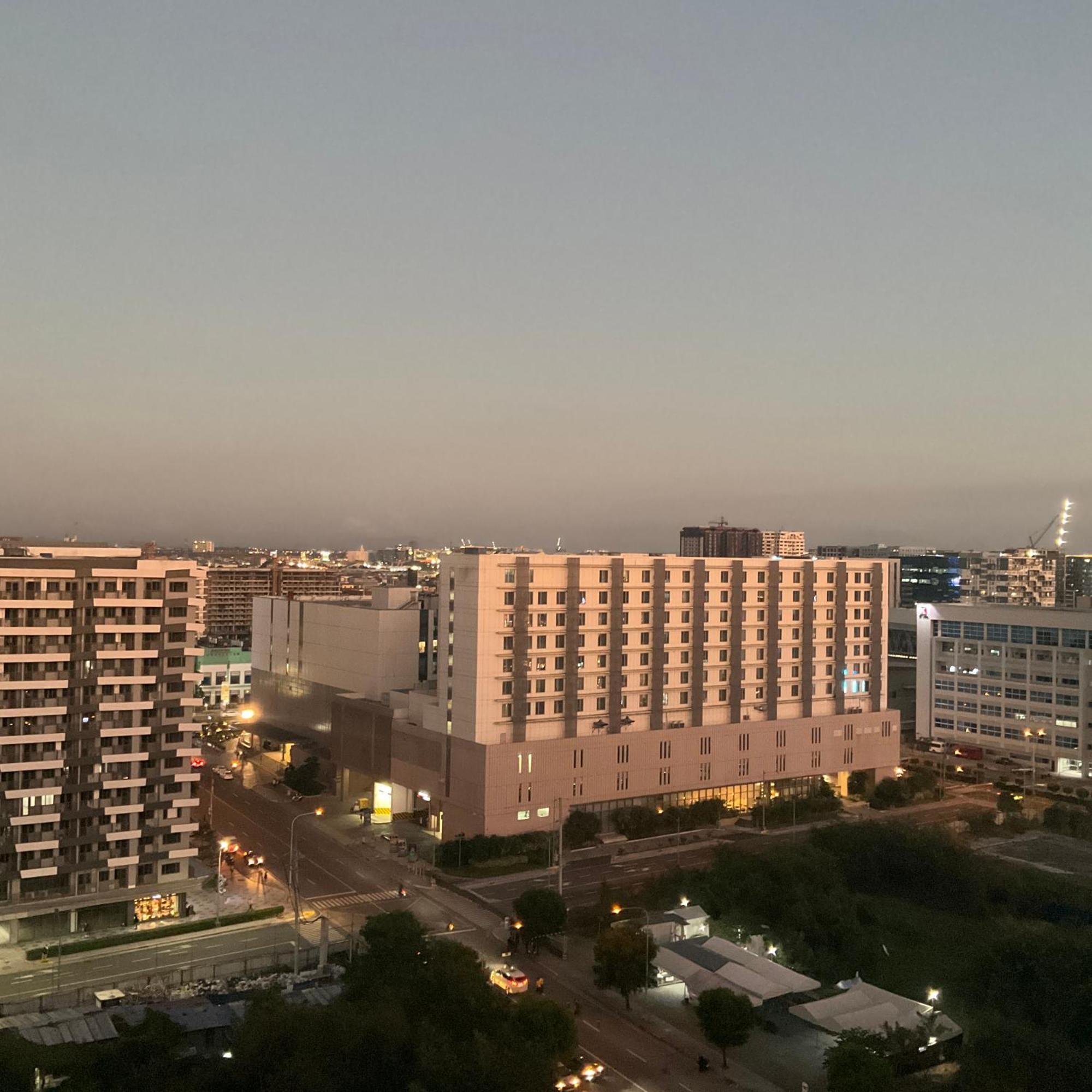 Sea 2-Br Unit With Free Parking Near Mall Of Asia Pasay Exterior foto